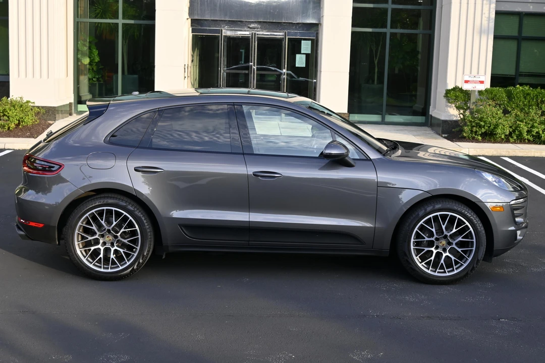 2018 Porsche Macan - Image 3 of 31