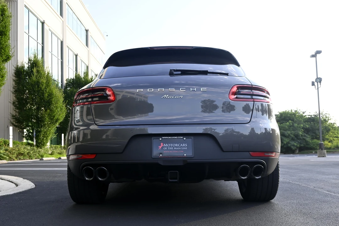 2018 Porsche Macan - Image 23 of 31