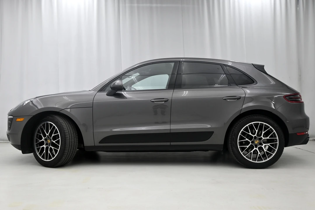 2018 Porsche Macan - Image 15 of 31