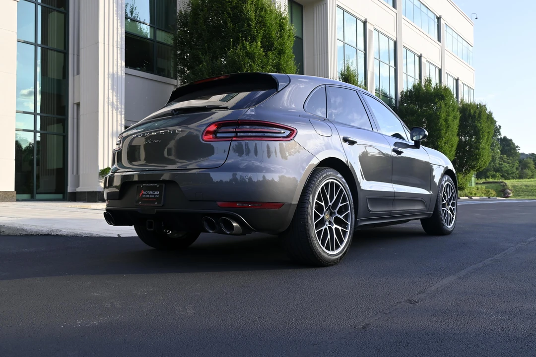 2018 Porsche Macan - Image 26 of 31