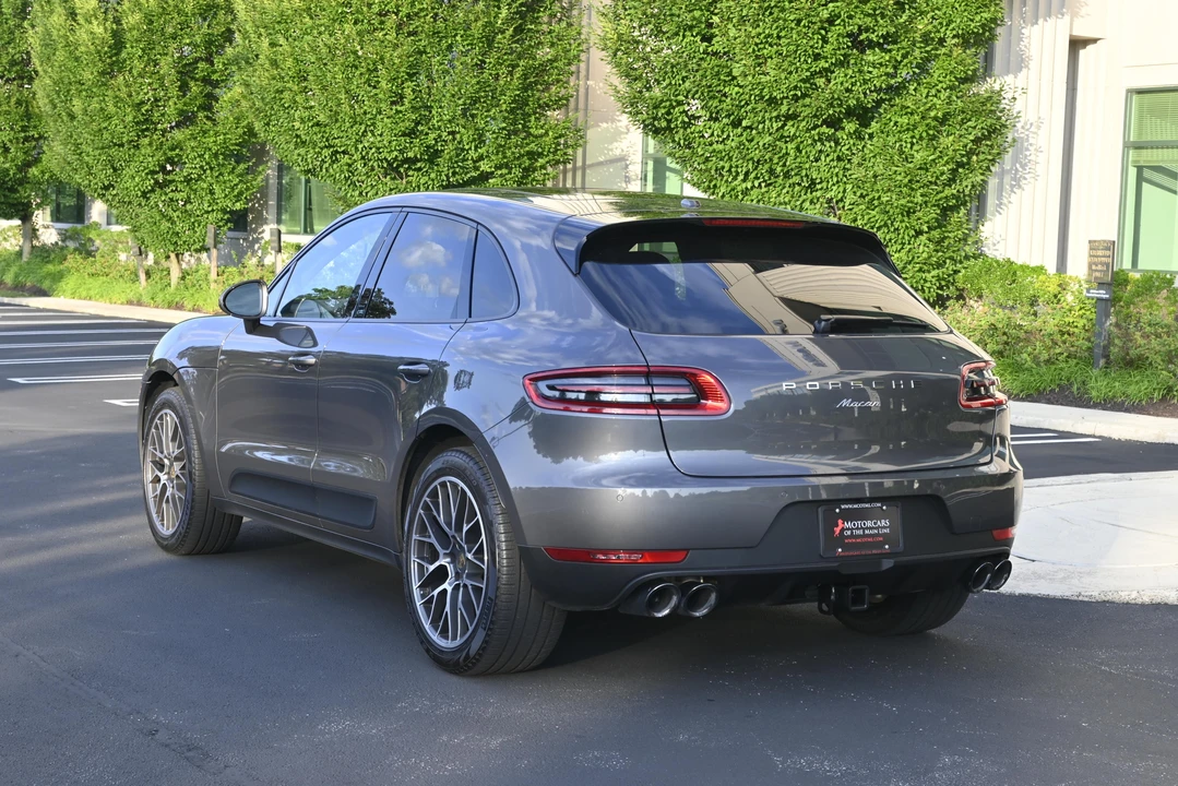 2018 Porsche Macan - Image 19 of 31