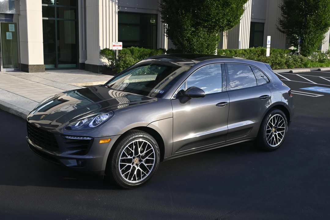2018 Porsche Macan - Image 13 of 31
