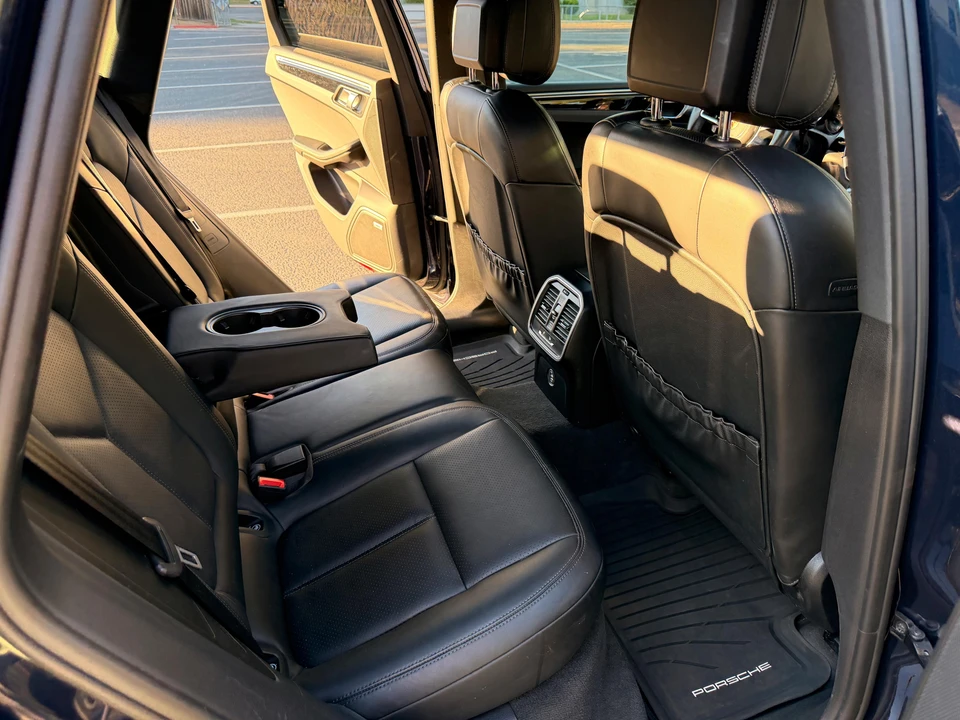 2018 Porsche Macan - Image 28 of 31