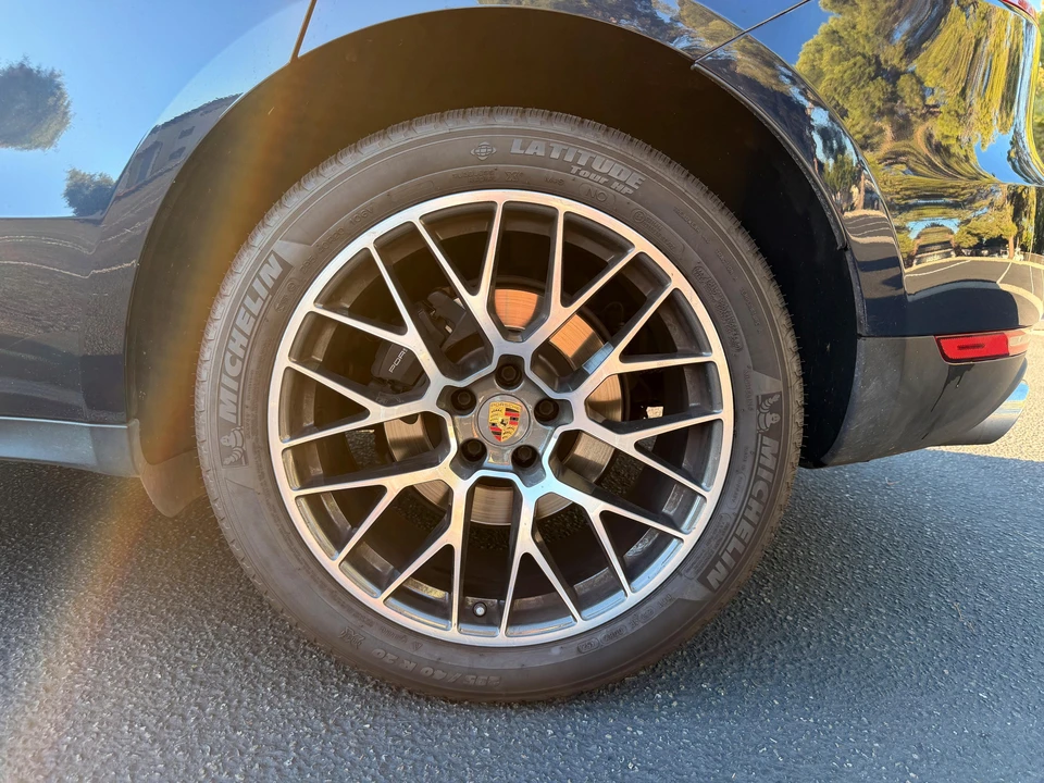 2018 Porsche Macan - Image 18 of 31
