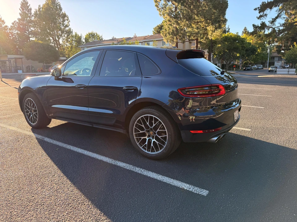 2018 Porsche Macan - Image 11 of 31