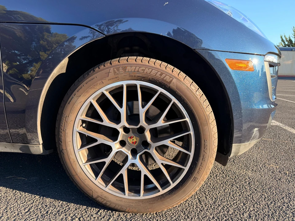 2018 Porsche Macan - Image 20 of 31