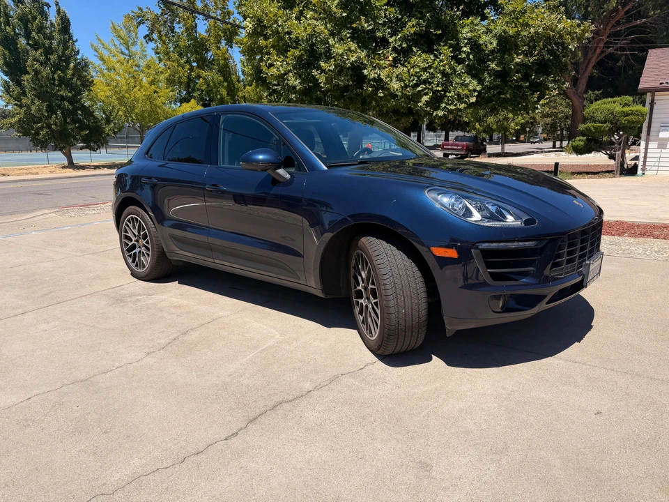2018 Porsche Macan - Image 12 of 31