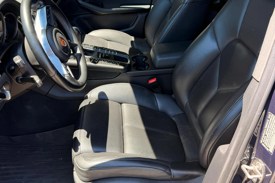 2018 Porsche Macan - Image 22 of 31