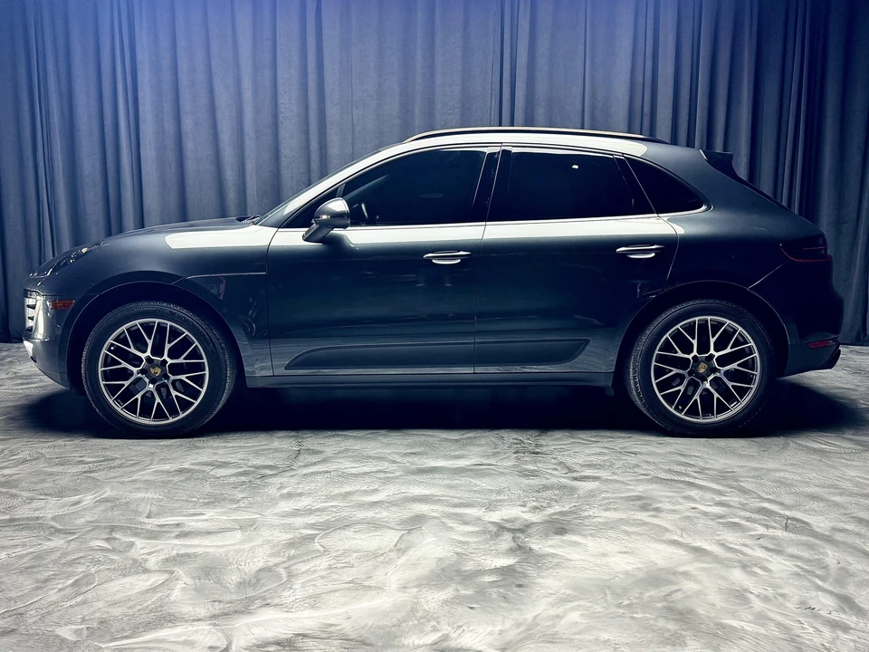 2018 Porsche Macan - Image 10 of 31