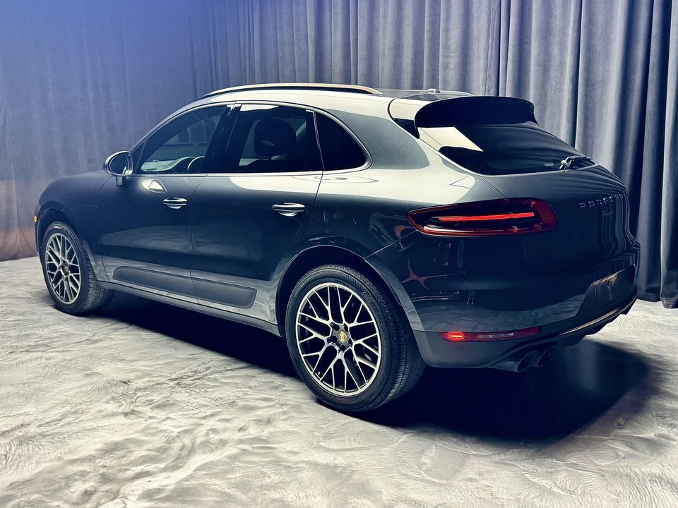 2018 Porsche Macan - Image 12 of 31