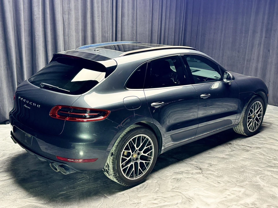 2018 Porsche Macan - Image 15 of 31