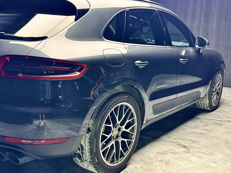 2018 Porsche Macan - Image 21 of 31