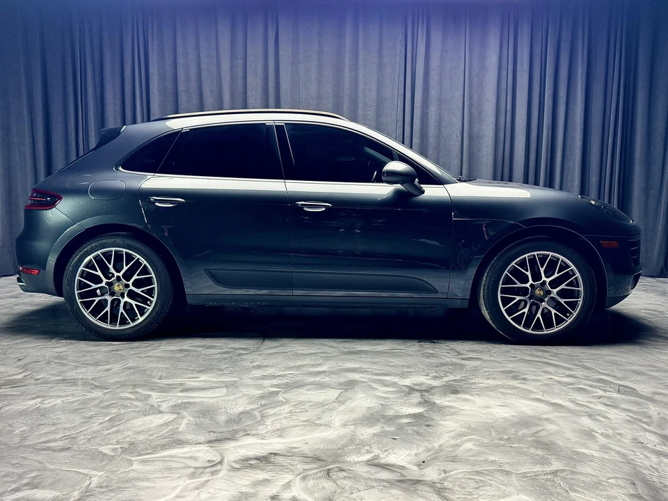 2018 Porsche Macan - Image 17 of 31
