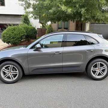 2018 Porsche Macan Sport