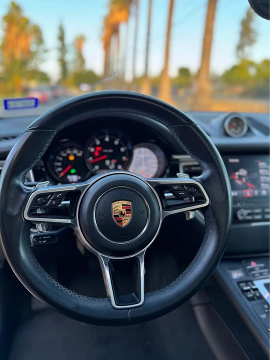 2018 Porsche Macan - Image 7 of 12