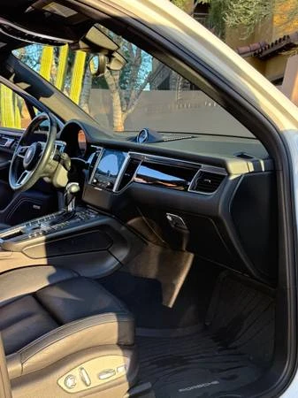 2018 Porsche Macan - Image 6 of 10