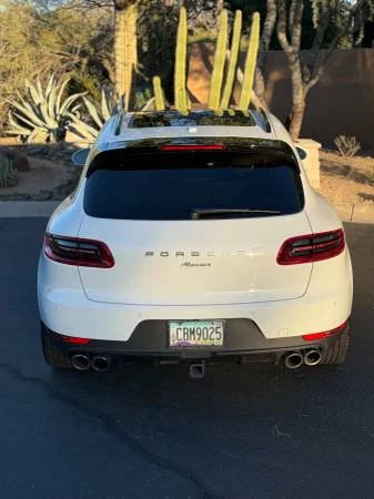 2018 Porsche Macan - Image 9 of 10