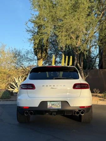 2018 Porsche Macan - Image 7 of 10