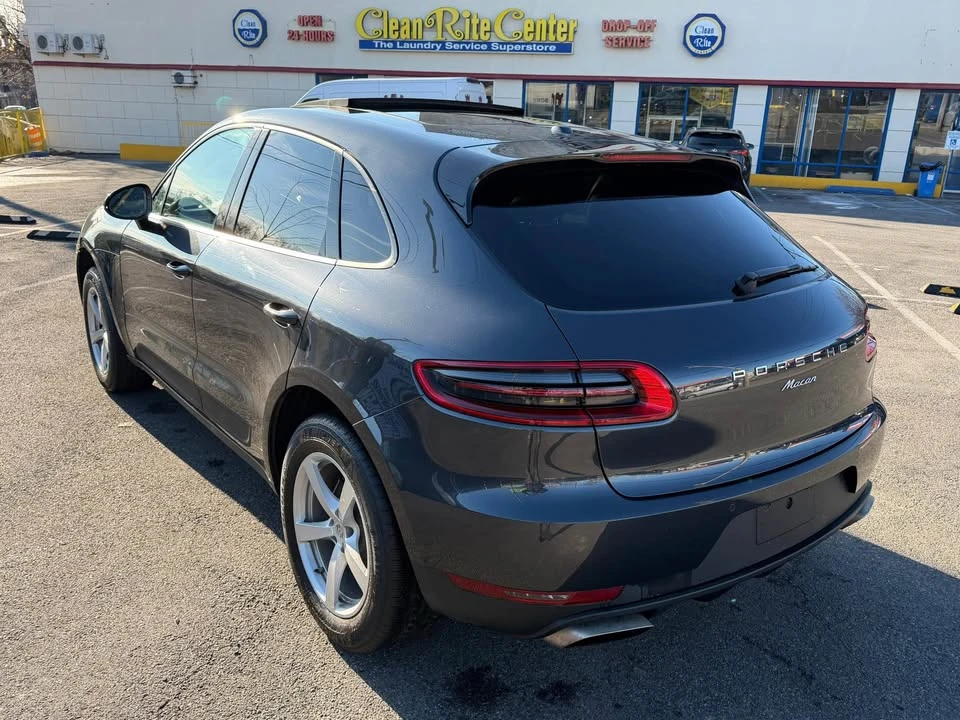 2018 Porsche Macan - Image 5 of 14