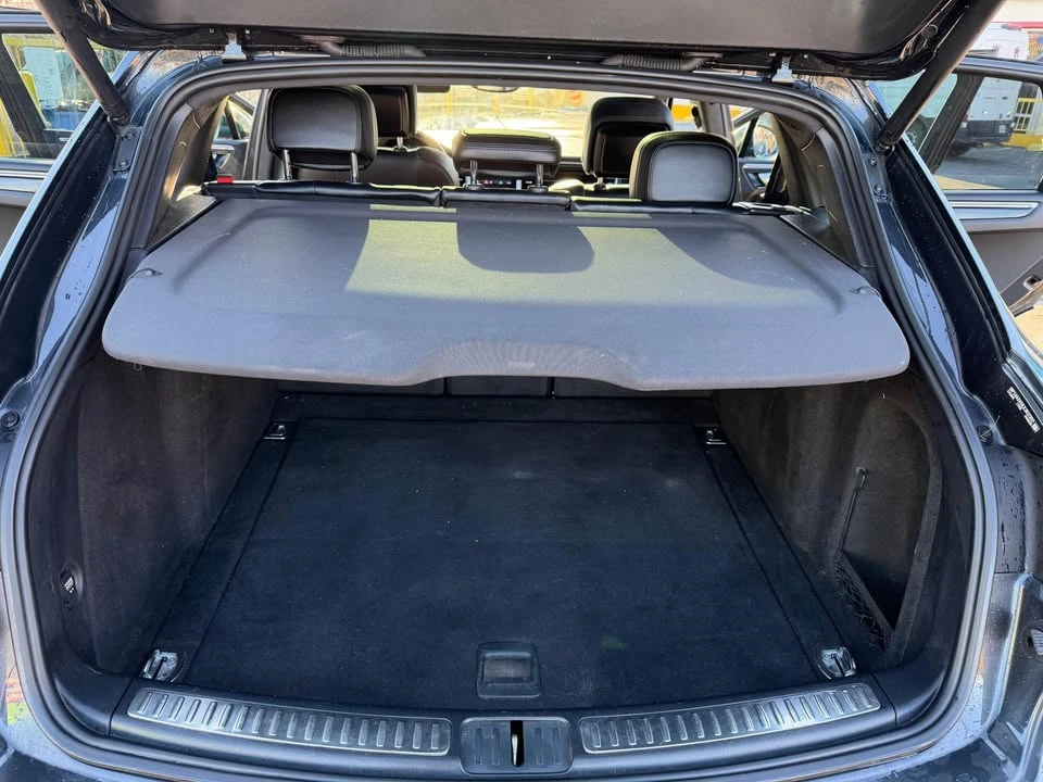 2018 Porsche Macan - Image 12 of 14