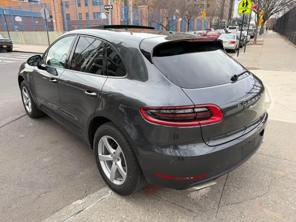 2018 Porsche Macan - Image 5 of 14