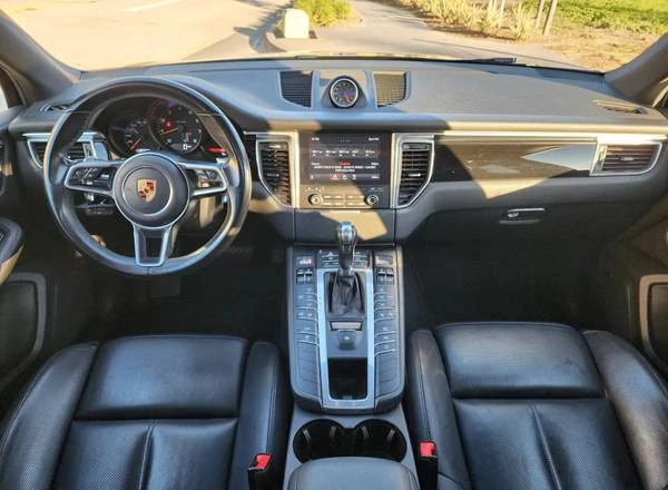 2018 Porsche Macan - Image 14 of 21