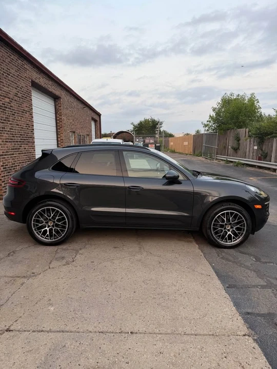 2018 Porsche Macan - Image 5 of 17