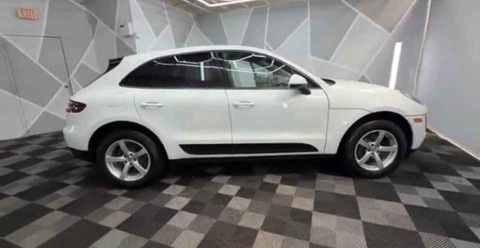 2018 Porsche Macan - Image 2 of 6