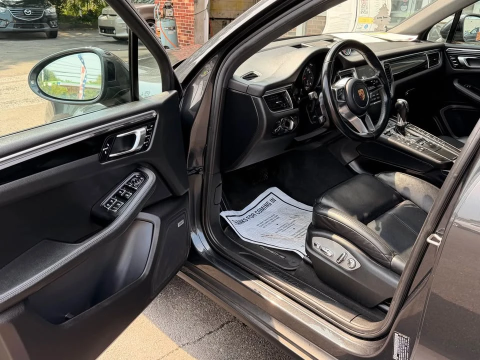 2018 Porsche Macan - Image 5 of 20