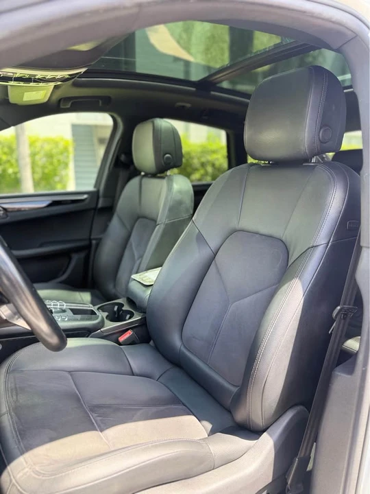 2018 Porsche Macan - Image 9 of 13