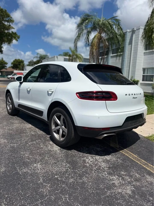 2018 Porsche Macan - Image 5 of 13