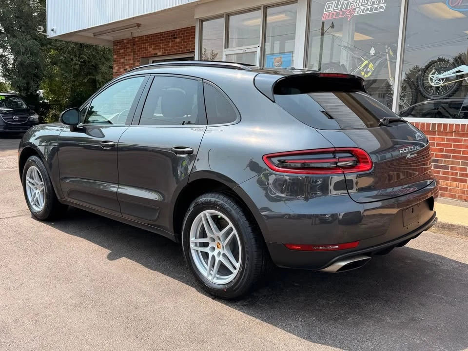 2018 Porsche Macan - Image 2 of 20