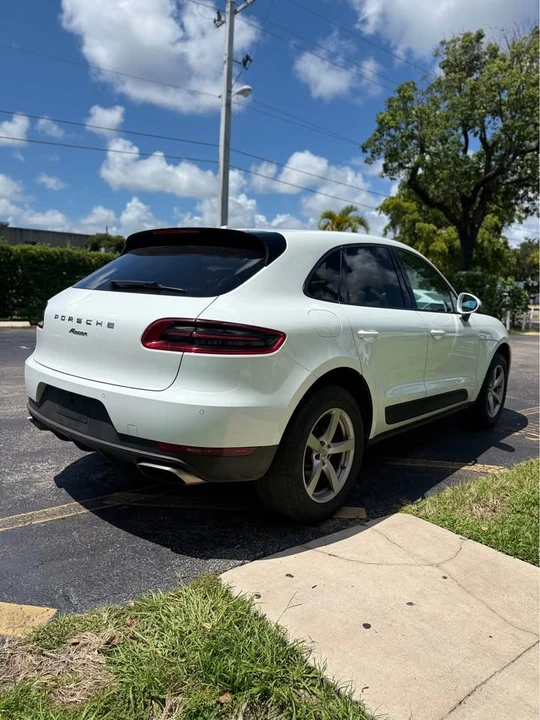 2018 Porsche Macan - Image 4 of 13