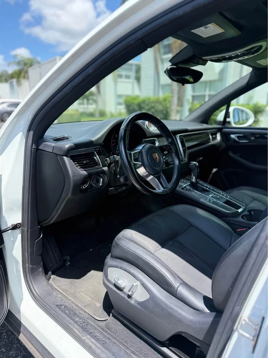 2018 Porsche Macan - Image 7 of 13