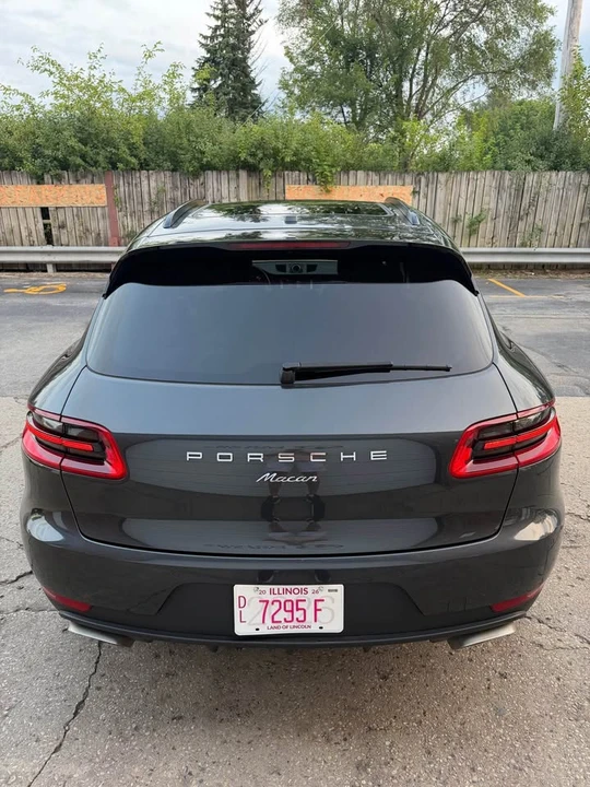 2018 Porsche Macan - Image 7 of 17