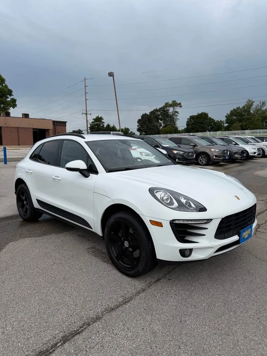 2018 Porsche Macan - Image 2 of 12