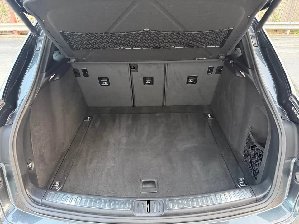 2018 Porsche Macan - Image 15 of 17