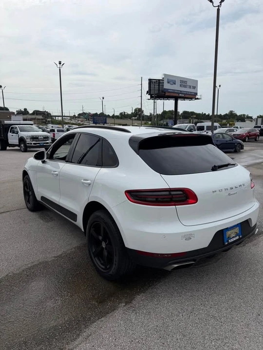 2018 Porsche Macan - Image 5 of 12