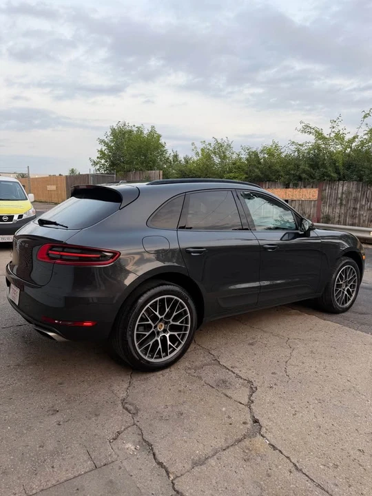 2018 Porsche Macan - Image 6 of 17