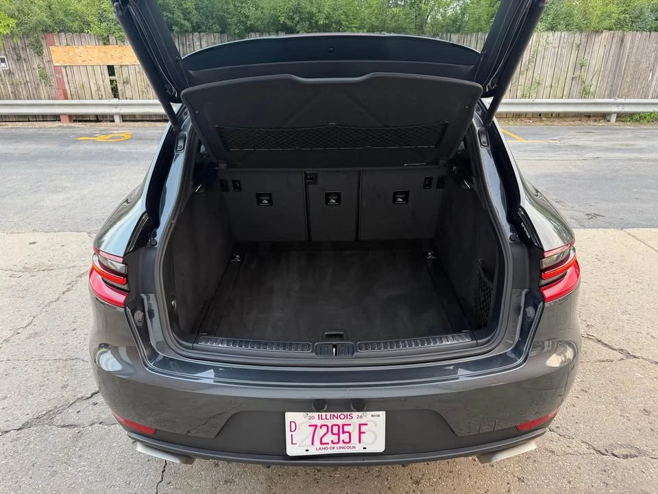 2018 Porsche Macan - Image 14 of 17