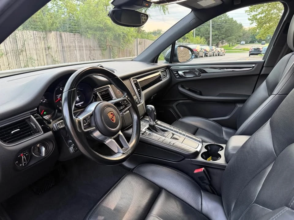 2018 Porsche Macan - Image 10 of 18