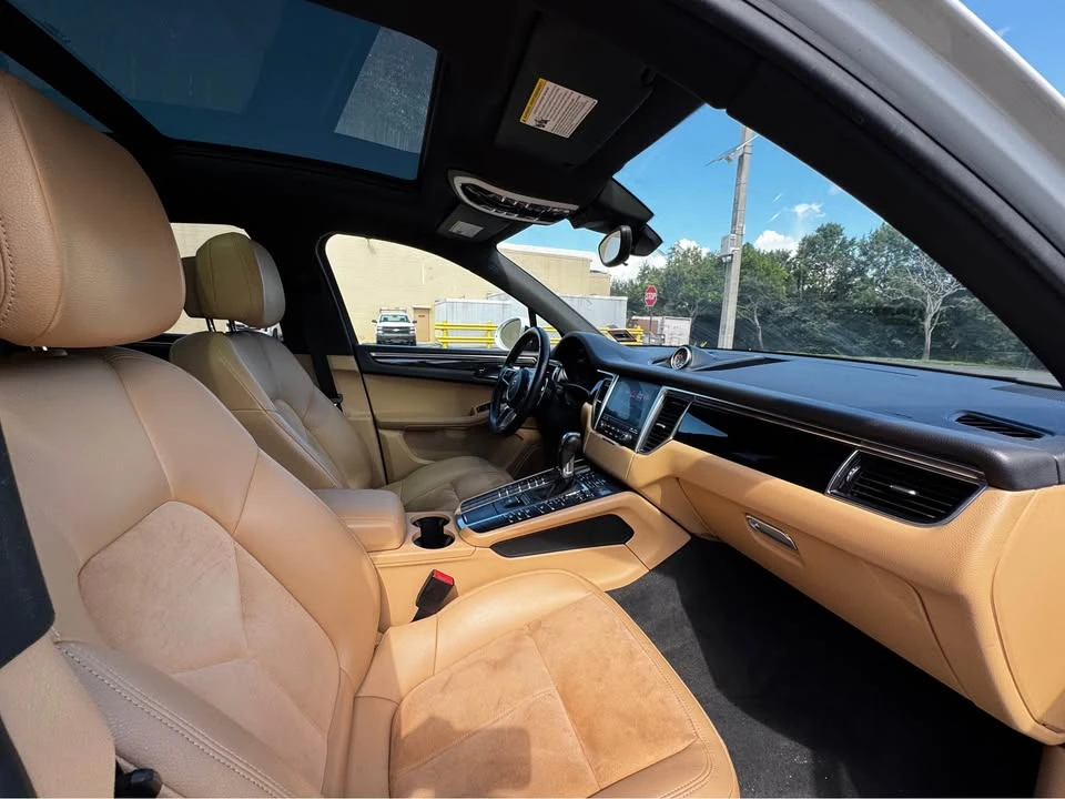 2018 Porsche Macan - Image 8 of 13