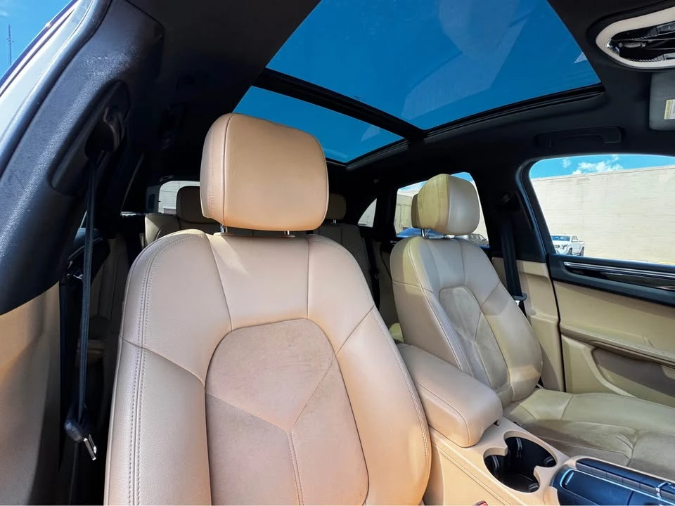 2018 Porsche Macan - Image 9 of 13