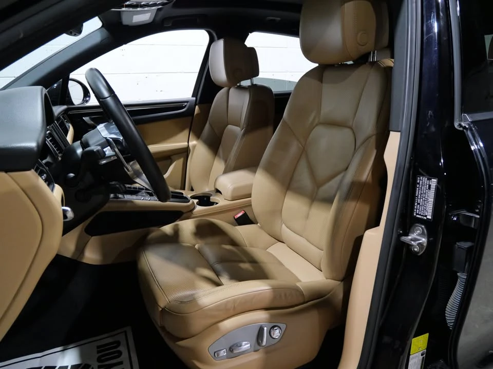 2018 Porsche Macan - Image 11 of 20