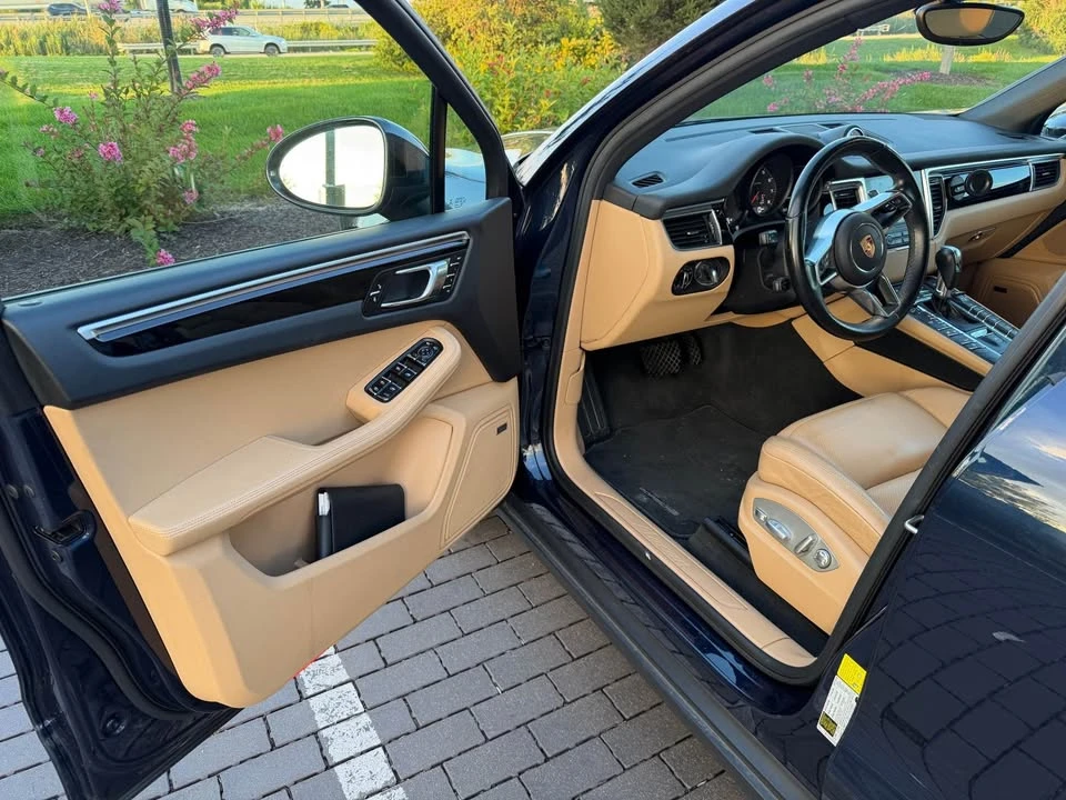 2018 Porsche Macan - Image 7 of 15