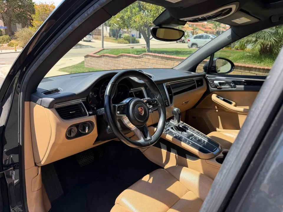 2018 Porsche Macan - Image 8 of 13