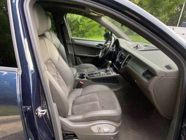 2018 Porsche Macan - Image 7 of 12