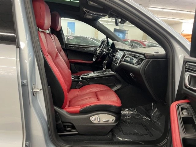 2018 Porsche Macan - Image 7 of 15