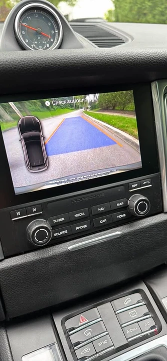 2018 Porsche Macan - Image 14 of 20
