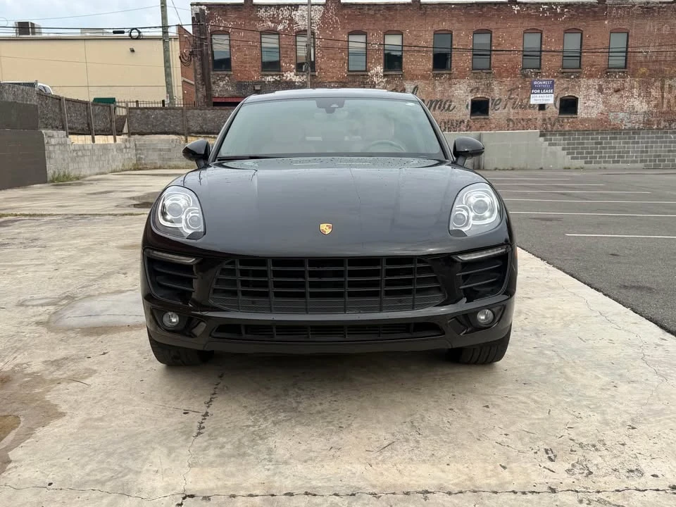 2018 Porsche Macan - Image 2 of 20